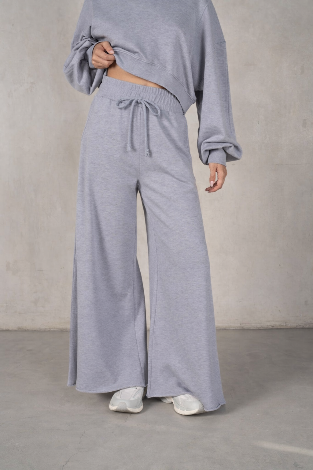 Matching Rib Semi Cropped Sweatshirt with Wide Oversized Sweatpants