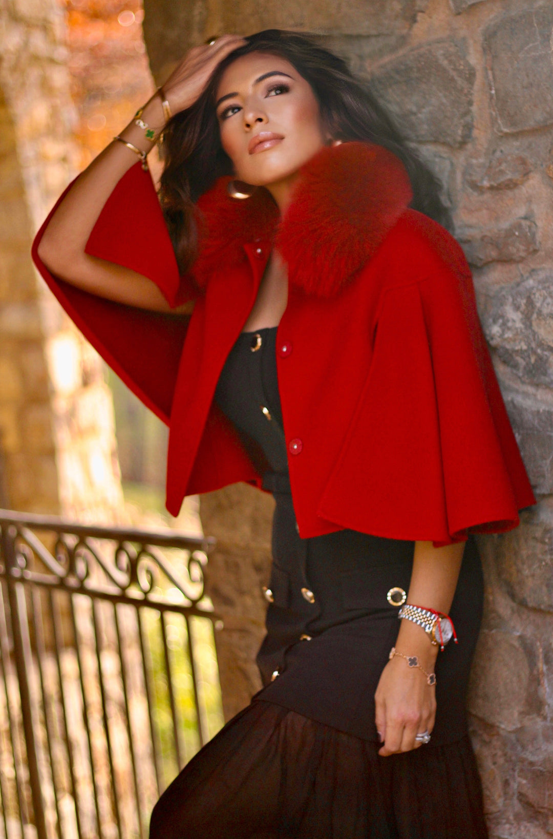 Short Princess Capelet