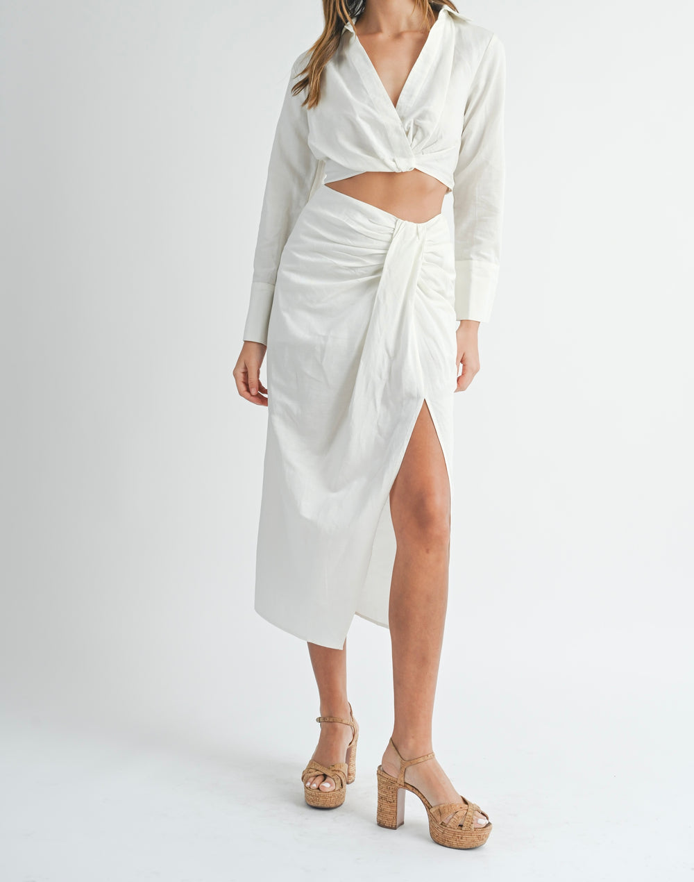 V-neck shirt and linen skirt set-off white